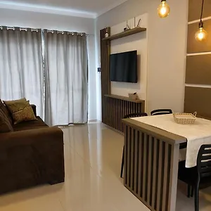 https://curta-praia-de-armacao-casa-girassol.santa-catarina-brasil.com